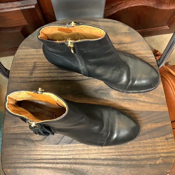 Pikolino’s Black Booties tassel zipper - Picture 2 of 6